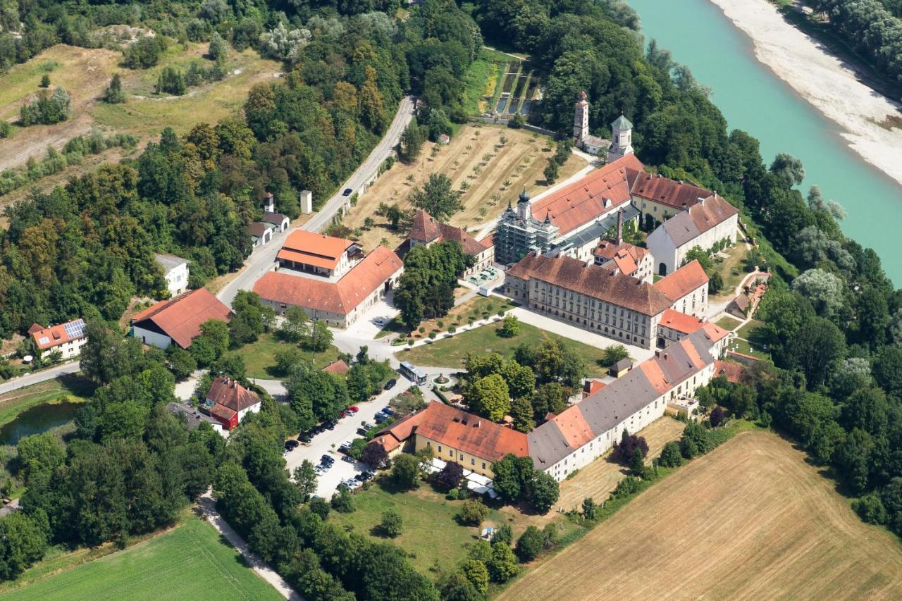 Klostergasthof Raitenhaslach Hotel