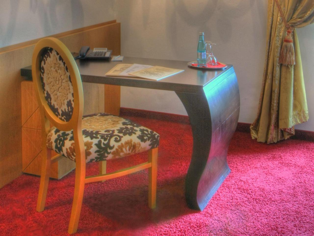 Klostergasthof Raitenhaslach Hotel 4*