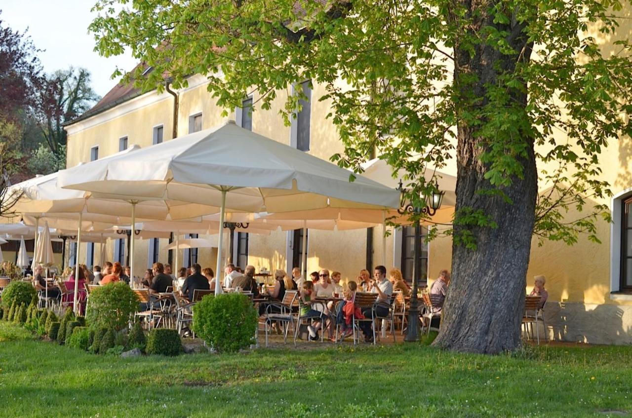 Klostergasthof Raitenhaslach Hotel